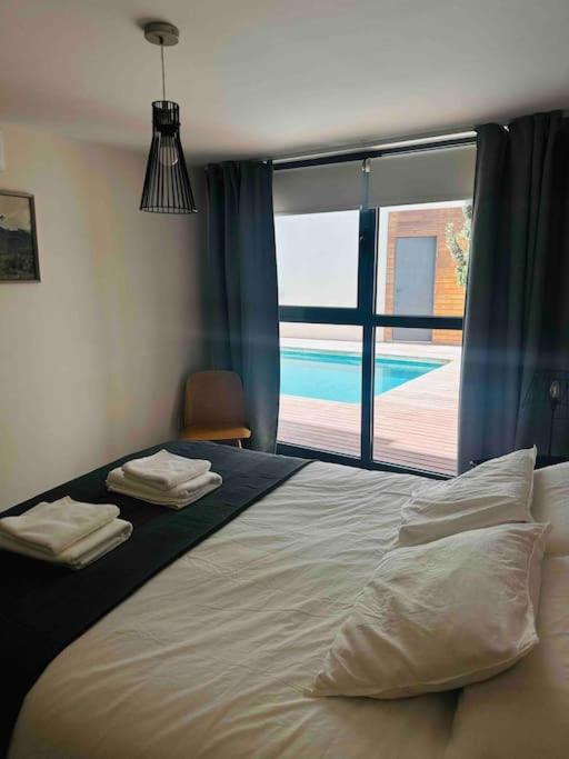 Apartamento Guadalquivir Siviglia Esterno foto
