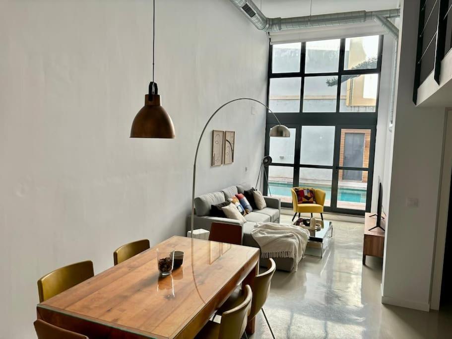 Apartamento Guadalquivir Siviglia Esterno foto